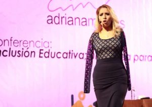 Adriana Macías speaker, keynote, conferencista, superación