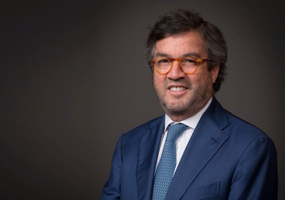 Luis Alberto Moreno conferencias, speaker, desarrollo, BID