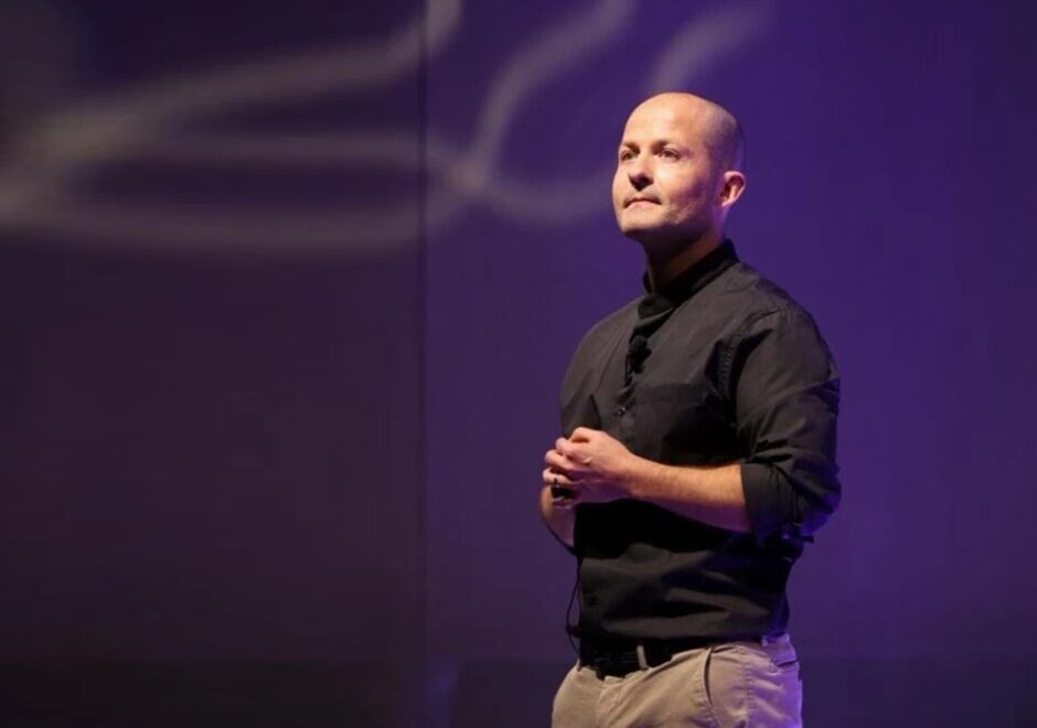 Xavi Cañellas conferencias, speaker, bienestar, empresa